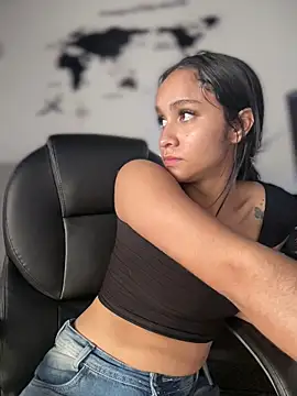 Isabella-Teen online show from April 26, 1:31 pm