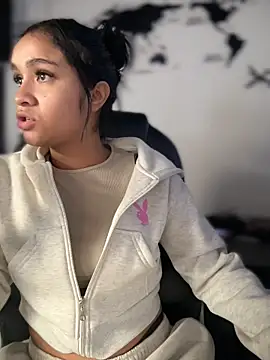 Isabella-Teen online show from April 28, 1:49 pm