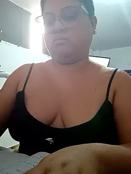 Snapshot of Chiki_hot92 chatting on January 8, 11:18 pm Chiki hot92 online show from January 8, 11:18 pm