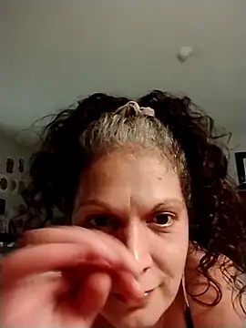 LilTinyWoman online show from October 9, 2:15 pm