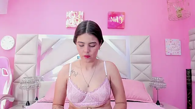 isabel 09 online show from June 12, 3:33 pm