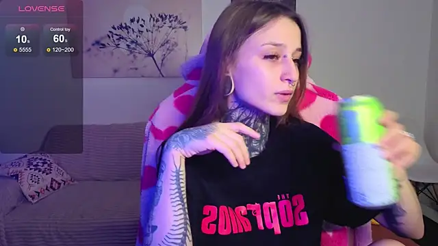 LilithPoison online show from October 4, 6:06 pm