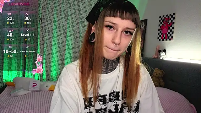 LilithPoison online show from October 23, 6:06 pm