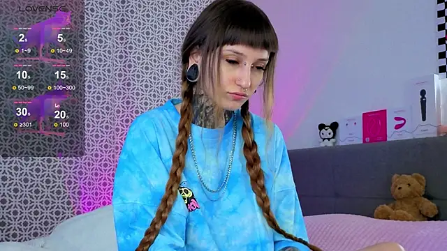 LilithPoison online show from January 10, 6:09 pm