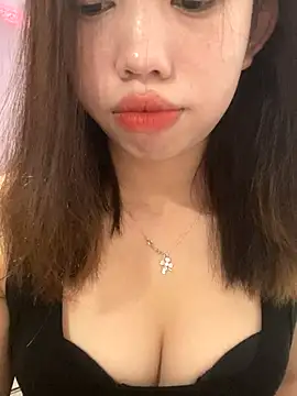 Snapshot of Rose-babyx chatting on October 6, 12:57 pm Rose-babyx online show from October 6, 12:57 pm