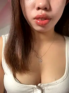 Snapshot of Rose-babyx chatting on December 14, 2:50 am Rose-babyx online show from December 14, 2:50 am