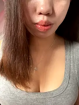 Snapshot of Rose-babyx chatting on December 15, 2:49 am Rose-babyx online show from December 15, 2:49 am