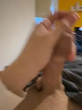 Snapshot of pierino666 chatting on October 19, 3:45 pm pierino666 online show from October 19, 3:45 pm