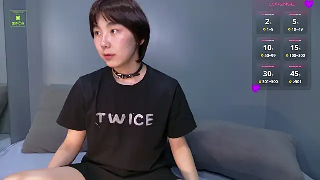 HeejinWang online show from May 1, 8:24 pm
