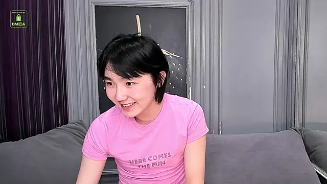 Snapshot of HeejinWang chatting on May 6, 4:30 am HeejinWang online show from May 6, 4:30 am