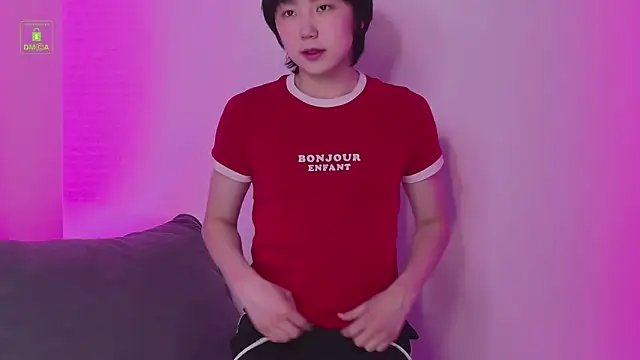 Snapshot of HeejinWang chatting on May 8, 4:18 am HeejinWang online show from May 8, 4:18 am