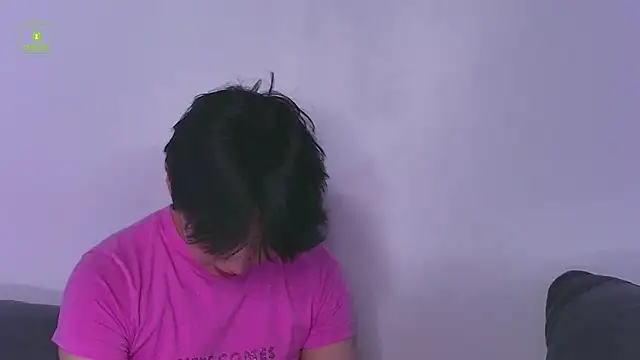 Snapshot of HeejinWang chatting on May 13, 4:21 am HeejinWang online show from May 13, 4:21 am