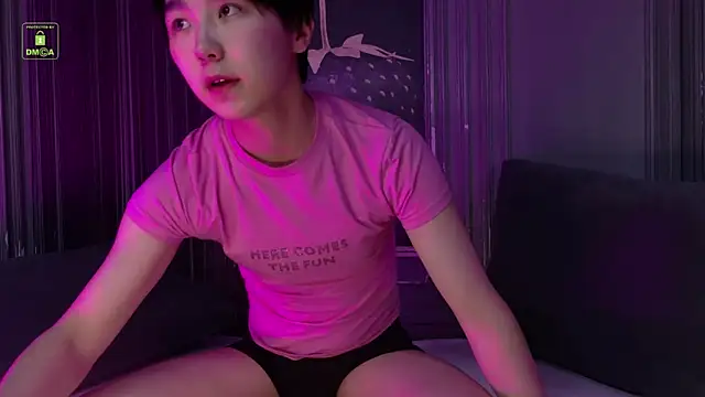 Snapshot of HeejinWang chatting on May 18, 4:29 am HeejinWang online show from May 18, 4:29 am