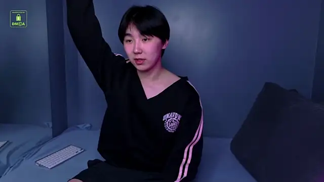 Snapshot of HeejinWang chatting on May 20, 4:29 am HeejinWang online show from May 20, 4:29 am