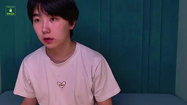 Snapshot of HeejinWang chatting on June 5, 5:47 am HeejinWang online show from June 5, 5:47 am
