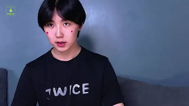 Snapshot of HeejinWang chatting on June 13, 3:21 pm HeejinWang online show from June 13, 3:21 pm
