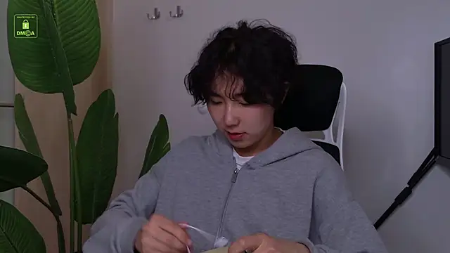Snapshot of HeejinWang chatting on July 24, 10:35 am HeejinWang online show from July 24, 10:35 am