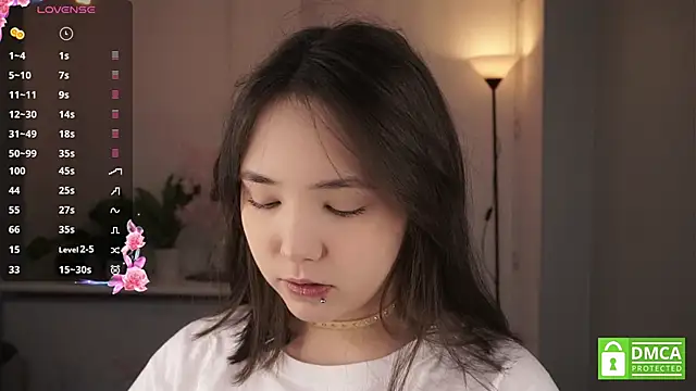 Snapshot of RenaeConnerley chatting on December 17, 5:13 am RenaeConnerley online show from December 17, 5:13 am