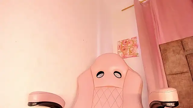 Mia royal online show from December 18, 8:48 pm