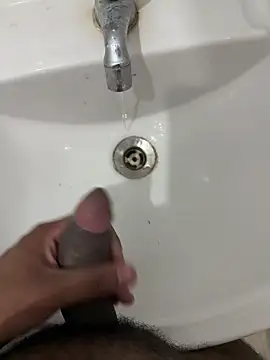 Snapshot of hornylonda139 chatting on October 31, 10:22 pm hornylonda139 online show from October 31, 10:22 pm