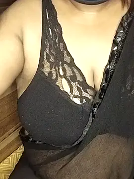 Chubby bhabhi  online show from October 15, 3:23 pm