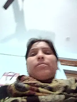 Snapshot of aliya-jaan71 chatting on January 7, 9:12 am aliya-jaan71 online show from January 7, 9:12 am