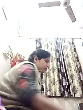 Snapshot of aliya-jaan71 chatting on January 12, 4:23 pm aliya-jaan71 online show from January 12, 4:23 pm