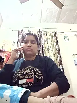 Snapshot of aliya-jaan71 chatting on February 2, 8:35 am aliya-jaan71 online show from February 2, 8:35 am