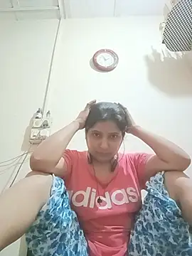 Snapshot of aliya-jaan71 chatting on June 7, 8:29 am aliya-jaan71 online show from June 7, 8:29 am