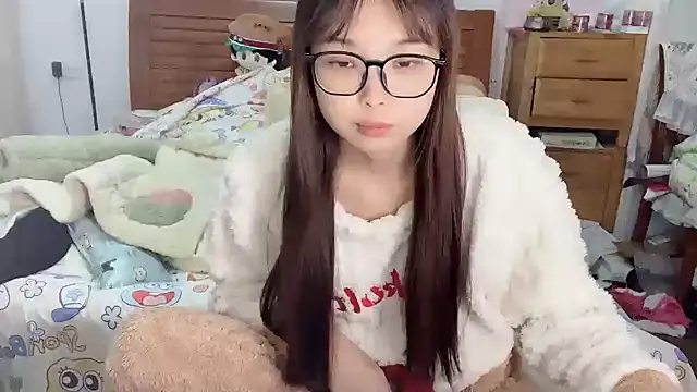 Akong11 online show from November 6, 11:26 pm