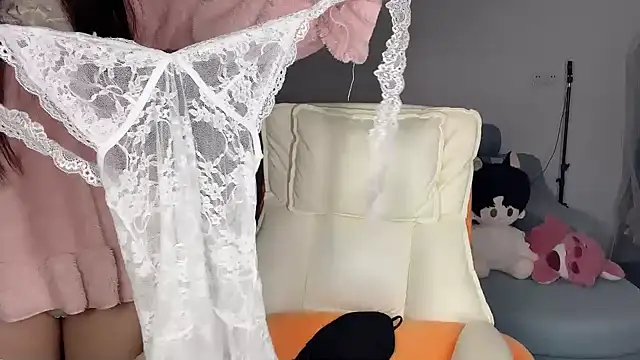 Akong11 online show from February 8, 12:41 pm