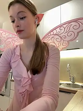 FriendlyFire 18 online show from October 29, 7:37 pm