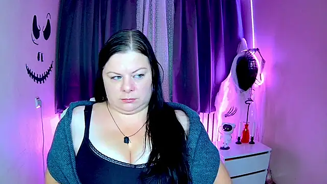 BritneyRaine online show from October 19, 6:14 am