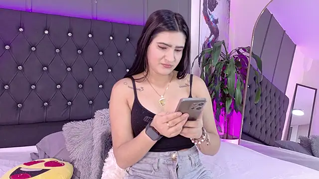 Snapshot of Scarlett_Durand chatting on September 22, 12:07 pm Scarlett Durand online show from September 22, 12:07 pm