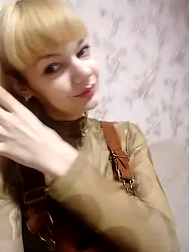 Snapshot of AliceSwan1122 chatting on October 7, 6:05 pm AliceSwan1122 online show from October 7, 6:05 pm