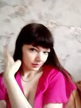 Snapshot of AliceSwan1122 chatting on May 7, 9:47 am AliceSwan1122 online show from May 7, 9:47 am