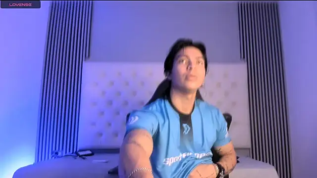 toji luxxer online show from November 26, 4:24 am