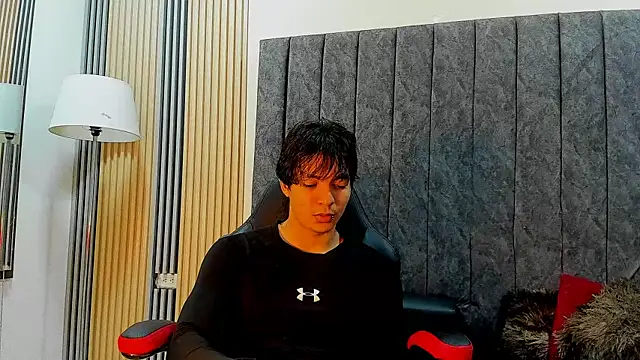 toji luxxer online show from December 18, 9:10 pm