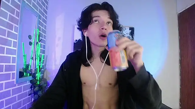 Snapshot of Jack_alvarez19 chatting on December 4, 4:44 am Jack alvarez19 online show from December 4, 4:44 am