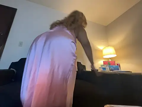 GoddessFatPuss online show from May 2, 6:18 am
