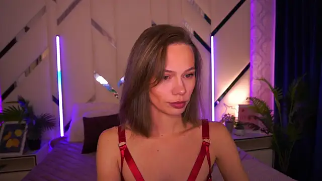 ShyySiren online show from December 18, 2:34 pm