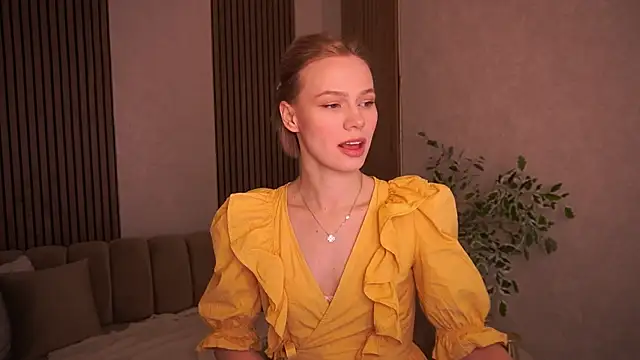 ShyySiren online show from July 7, 7:34 am