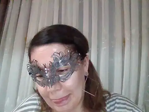 Lomivah online show from November 9, 7:01 pm