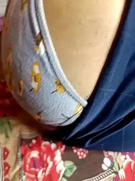 Romantic couple89 online show from October 6, 4:48 pm