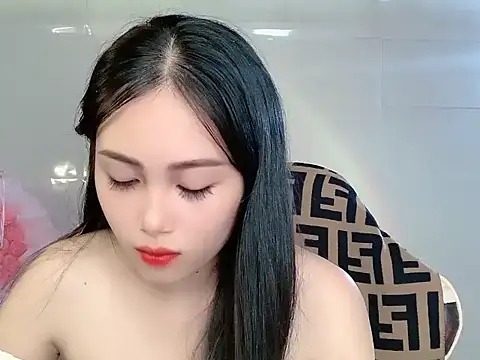 Lyly4757 online show from October 29, 8:05 am