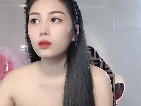 Lyly4757 online show from November 5, 1:33 pm