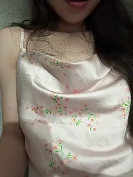 Snapshot of Bella_sexy98 chatting on May 12, 2:03 pm Bella sexy98 online show from May 12, 2:03 pm