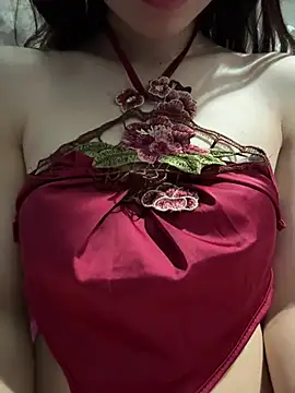 Snapshot of Bella_sexy98 chatting on May 28, 10:45 am Bella sexy98 online show from May 28, 10:45 am