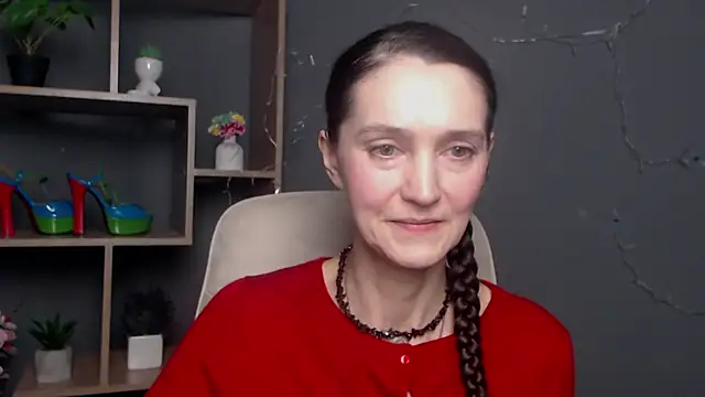 TayaFinch online show from November 16, 2:33 pm