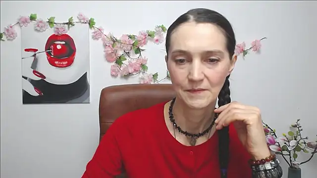 TayaFinch online show from November 22, 1:10 pm